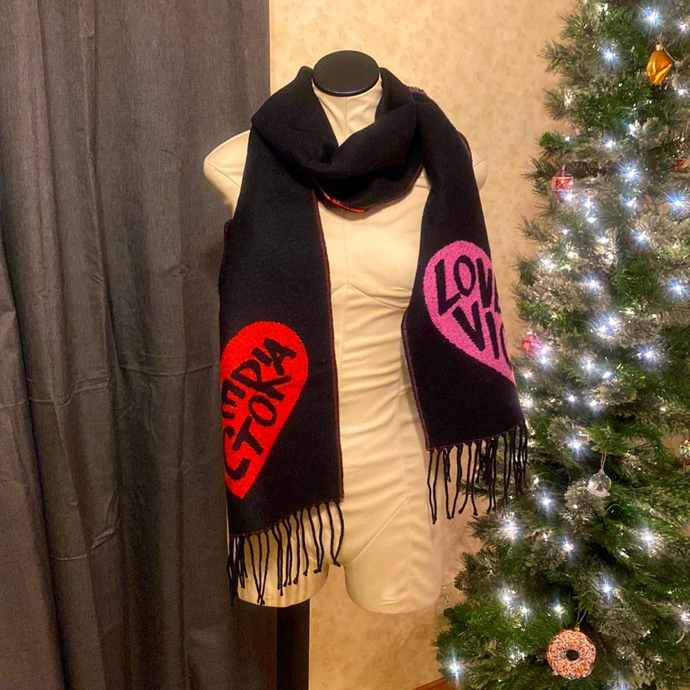Victoria Secret Scarf - Picture 1 of 3